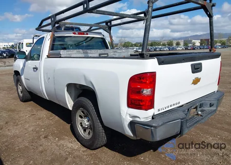 2013 Chevrolet Silverado 1500 Work Truck z USA, uszkodzony, nr VIN 1GCNCPEX8DZ124496